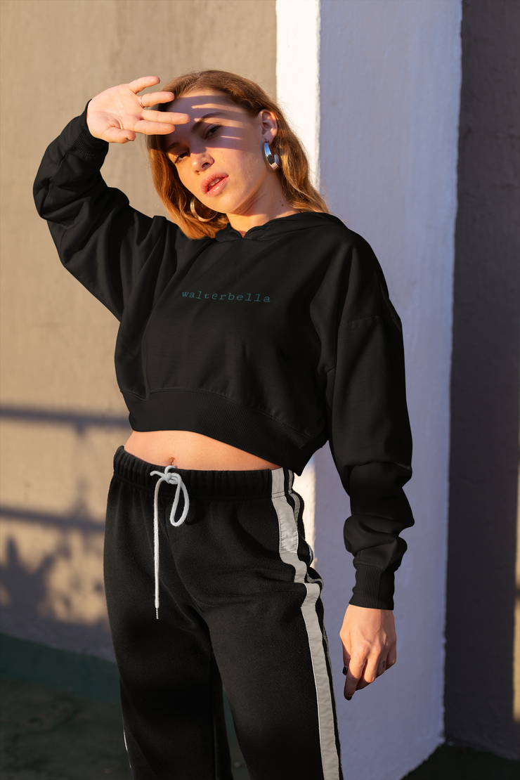 walterbella crop fleece hoodie black